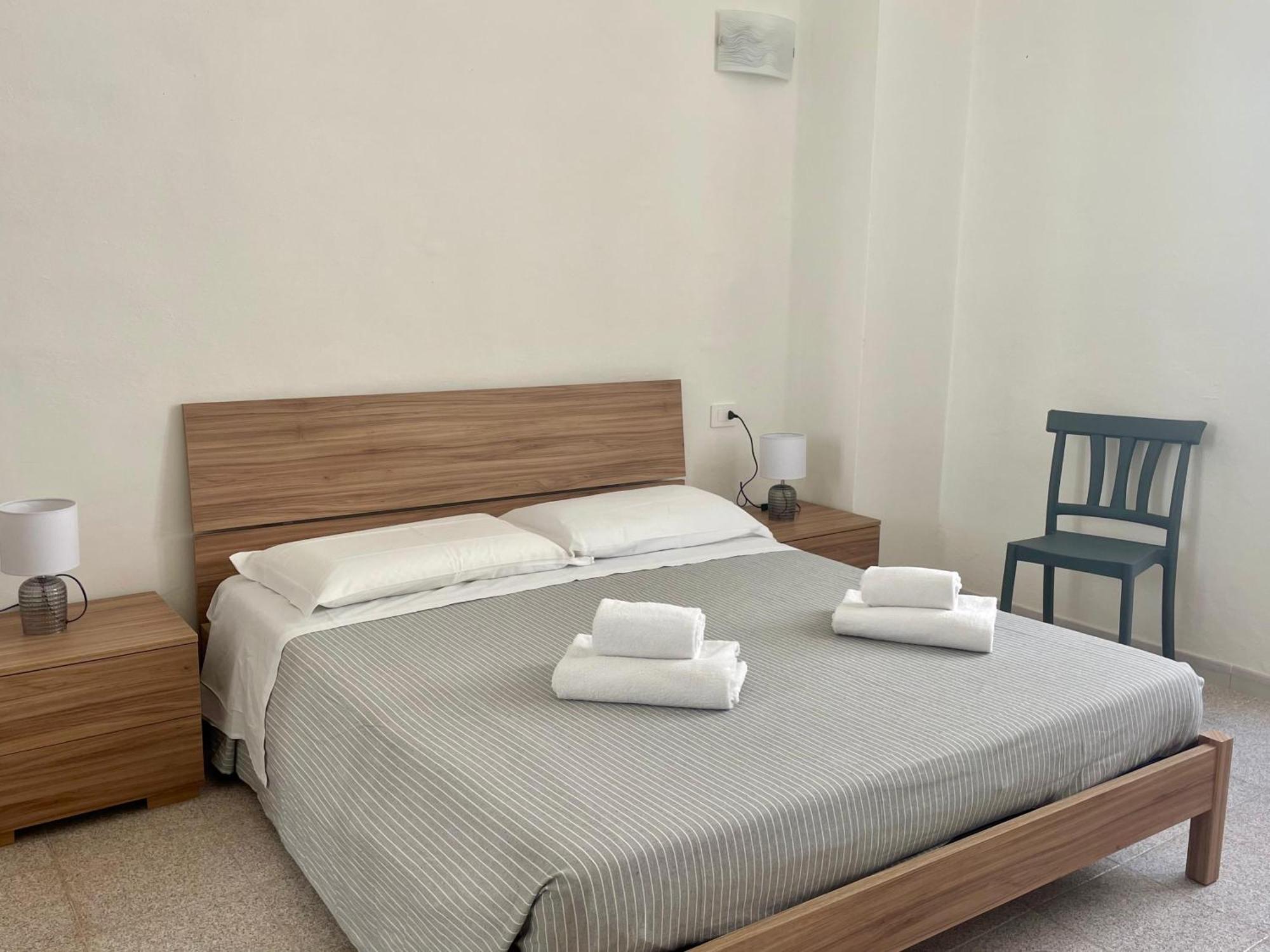 Onlyrooms V - Central & Train Station Cagliari Bagian luar foto