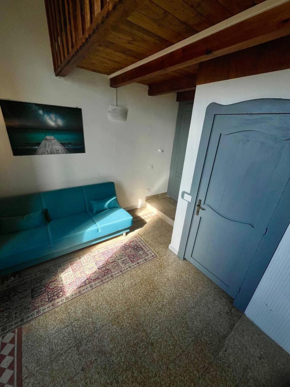 Onlyrooms V - Central & Train Station Cagliari Ruang foto