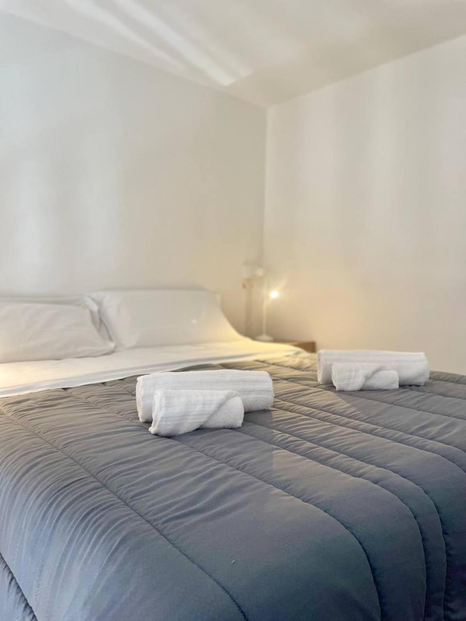 Onlyrooms V - Central & Train Station Cagliari Bagian luar foto