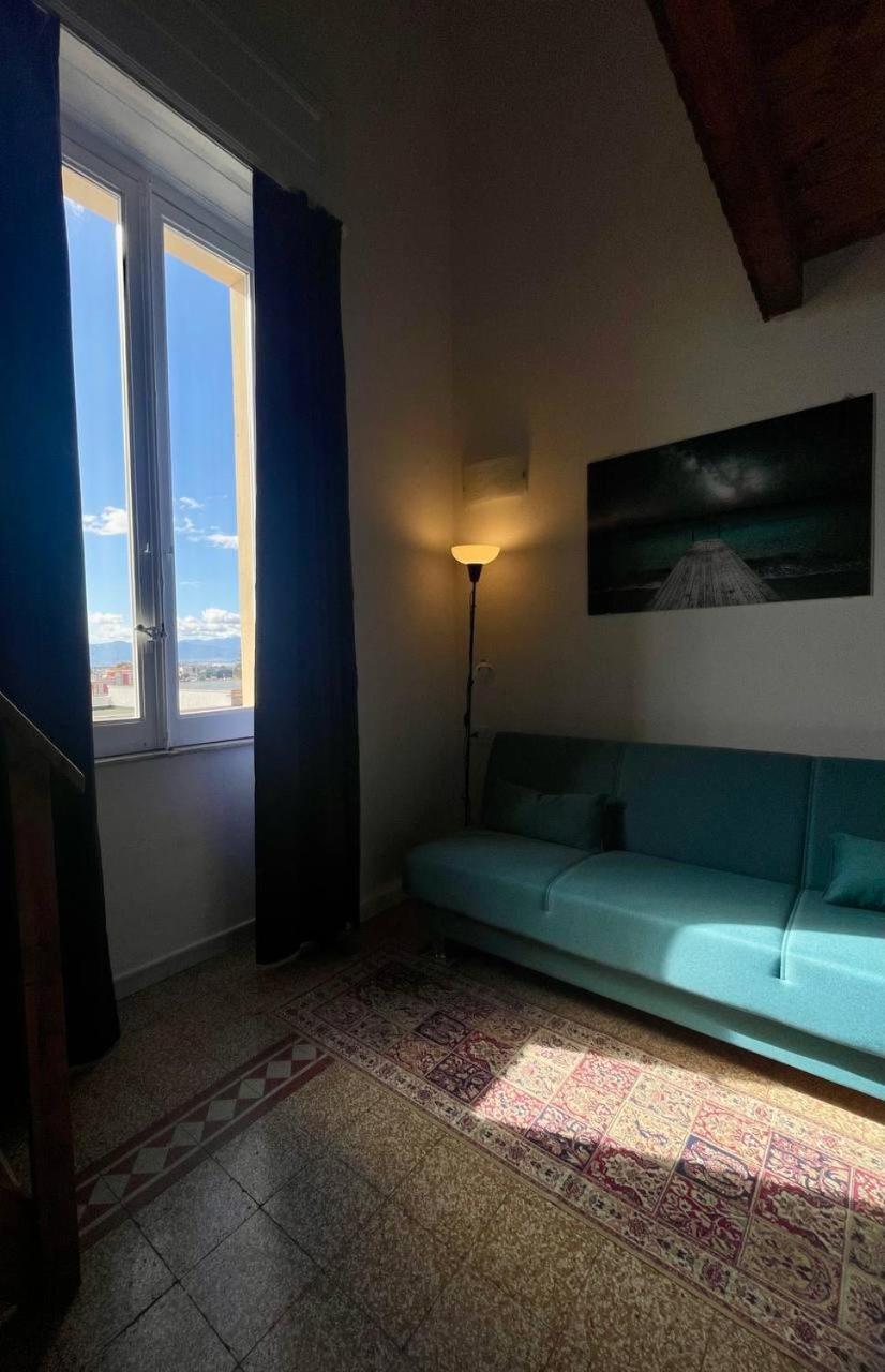 Onlyrooms V - Central & Train Station Cagliari Bagian luar foto